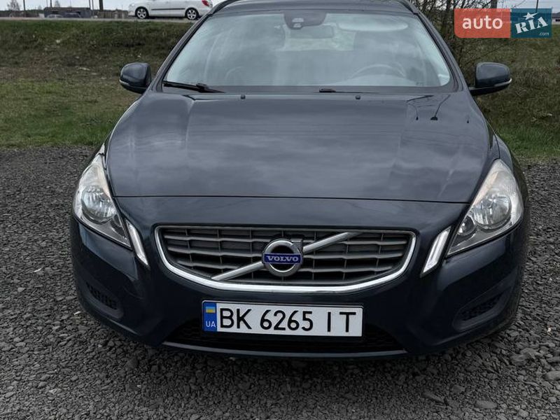 Універсал Volvo V60 2012 в Вараші