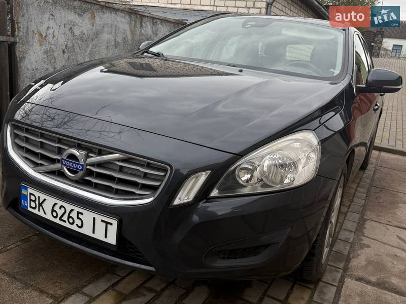Універсал Volvo V60 2012 в Вараші