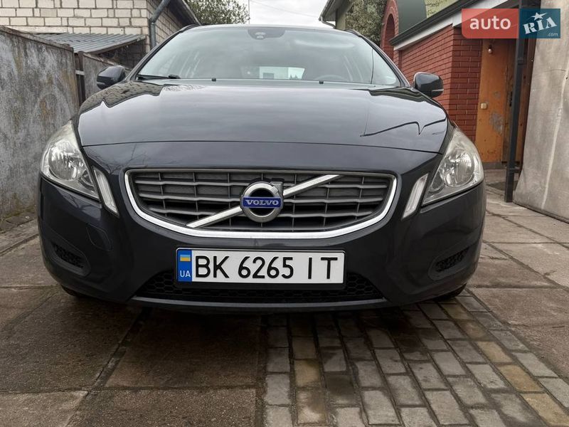 Універсал Volvo V60 2012 в Вараші