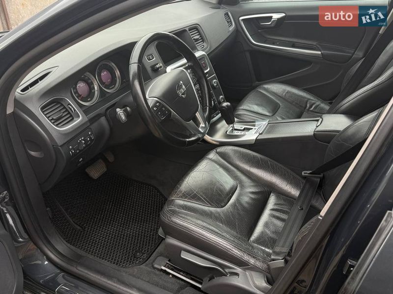Універсал Volvo V60 2012 в Вараші