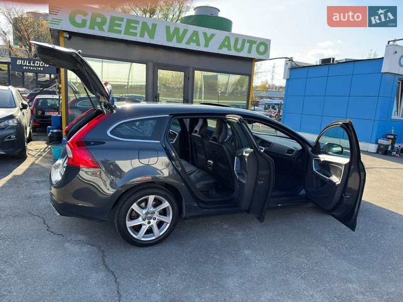 Універсал Volvo V60 2014 в Києві