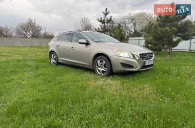Універсал Volvo V60 2012 в Карлівці