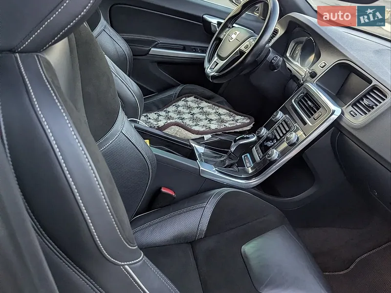 Volvo V60 2014 VIN YV1GWAA50F1224512 фото оголошення 25 з 126