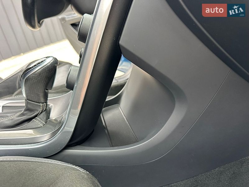 Универсал Volvo V60 2013 в Луцке
