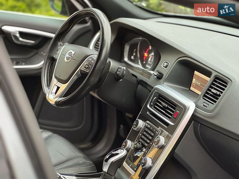 Універсал Volvo V60 2017 в Дрогобичі