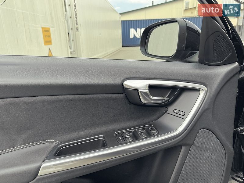 Универсал Volvo V60 2015 в Луцке