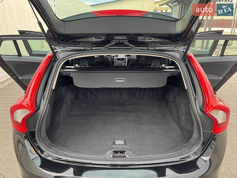 Универсал Volvo V60 2015 в Луцке