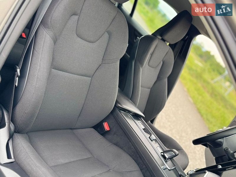 Универсал Volvo V60 2021 в Трускавце