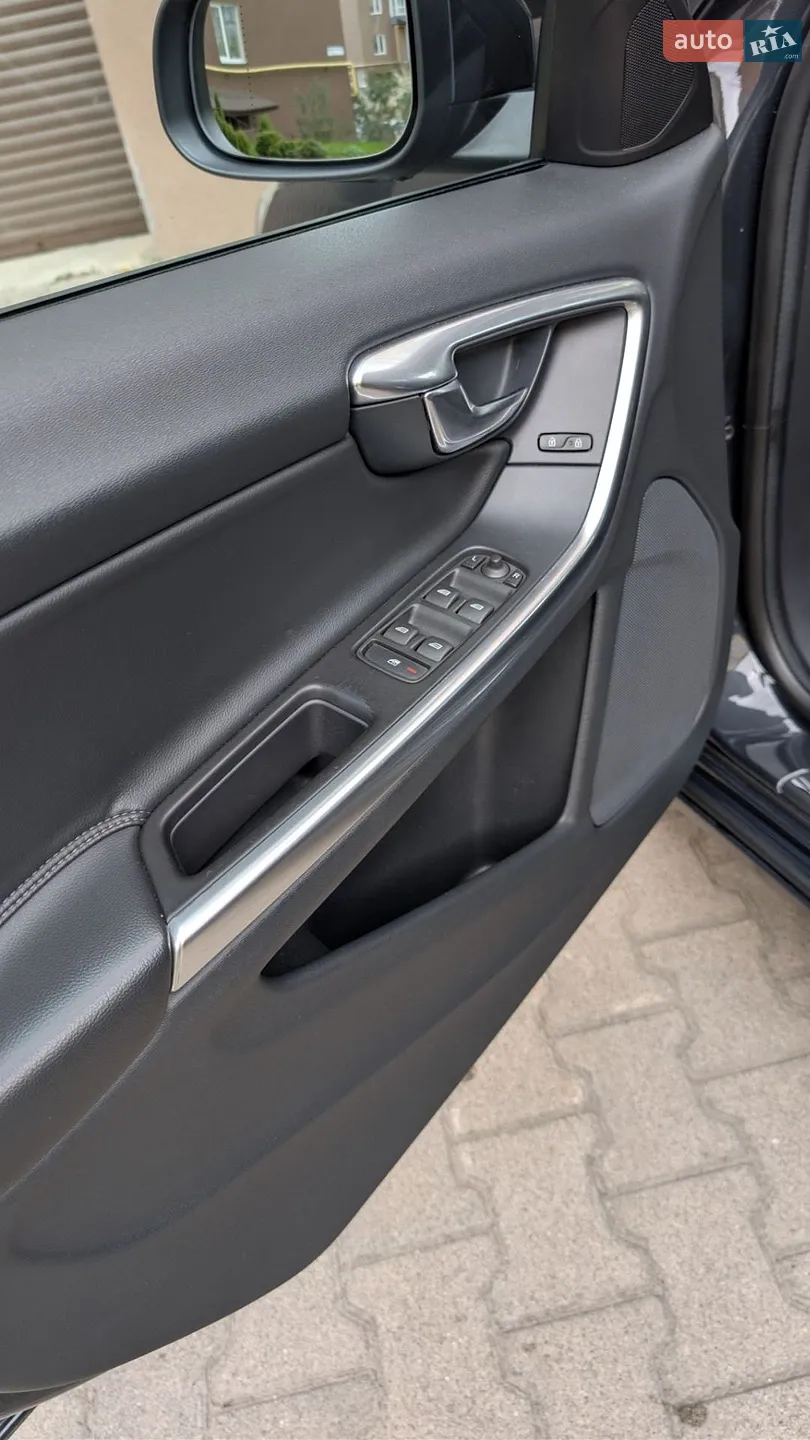 2017 Volvo V60 - мініатюра 19