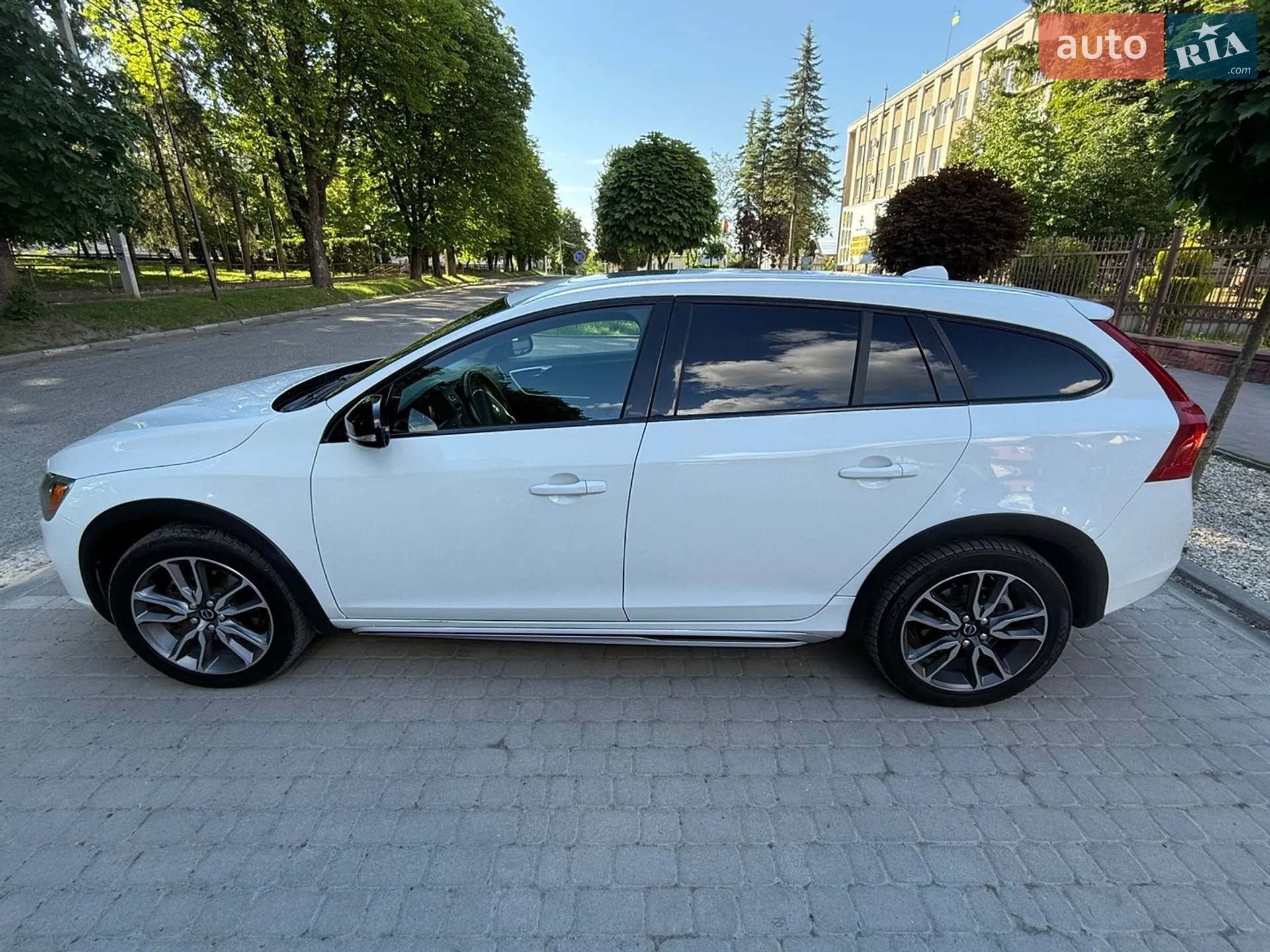 2015 Volvo V60 - мініатюра 14