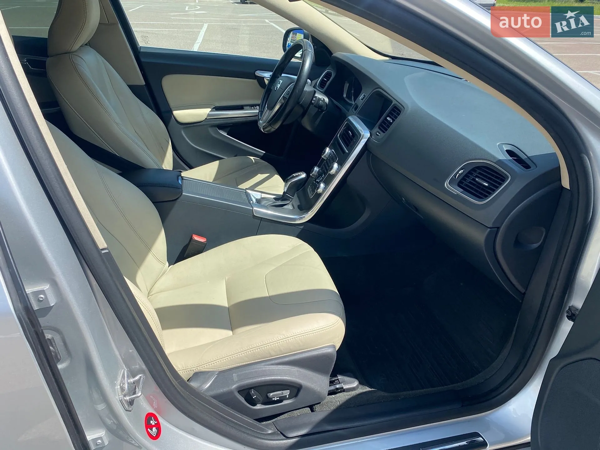 2015 Volvo V60 - мініатюра 18