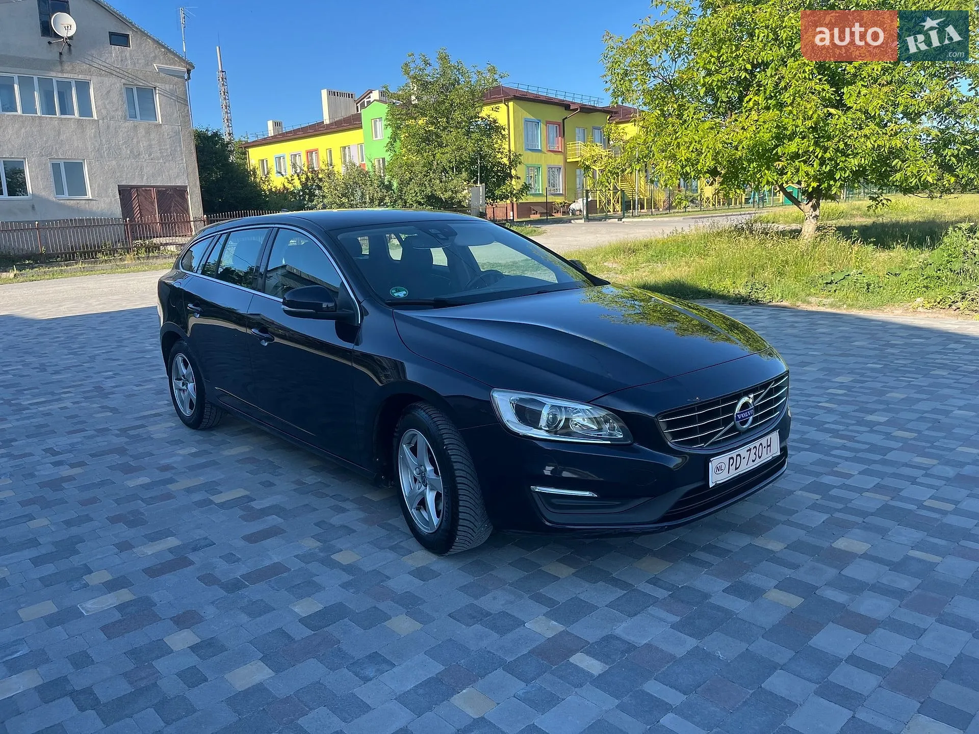 2017 Volvo V60 - фото 1