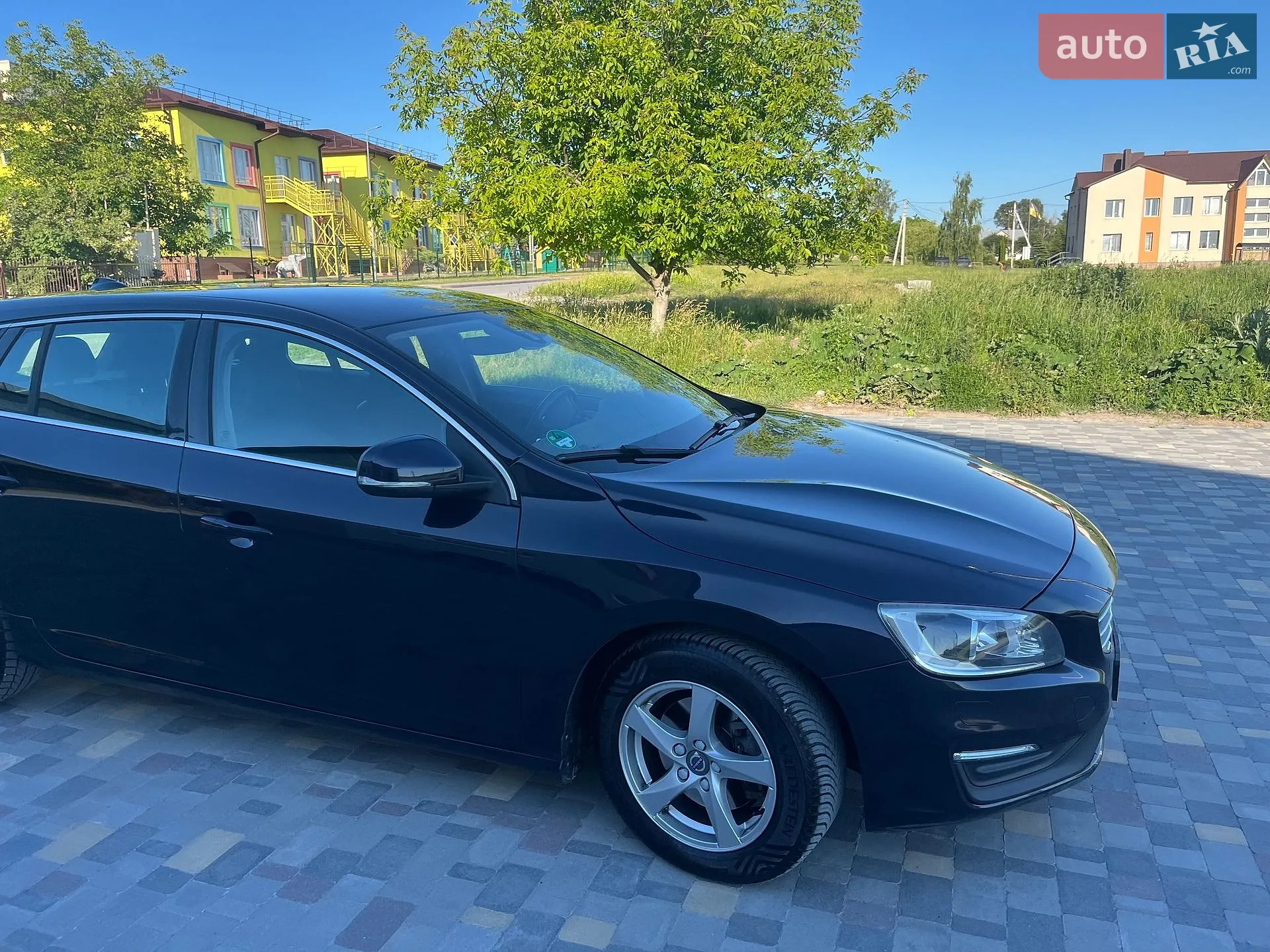 2017 Volvo V60 - мініатюра 8