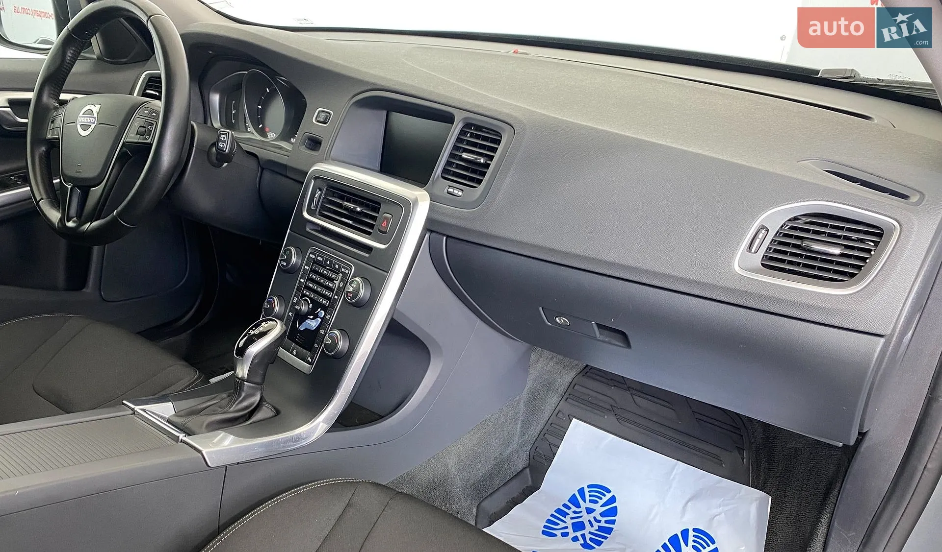 2018 Volvo V60 - мініатюра 9