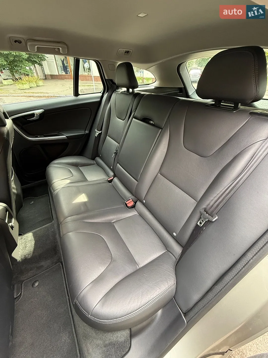 2015 Volvo V60 - мініатюра 12