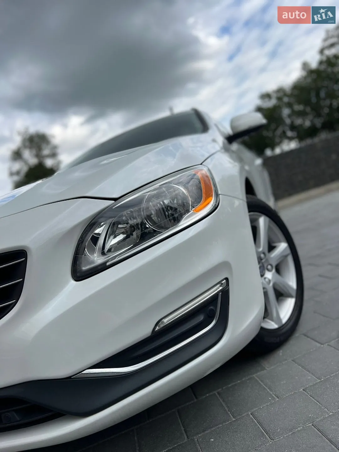 2017 Volvo V60 - мініатюра 18