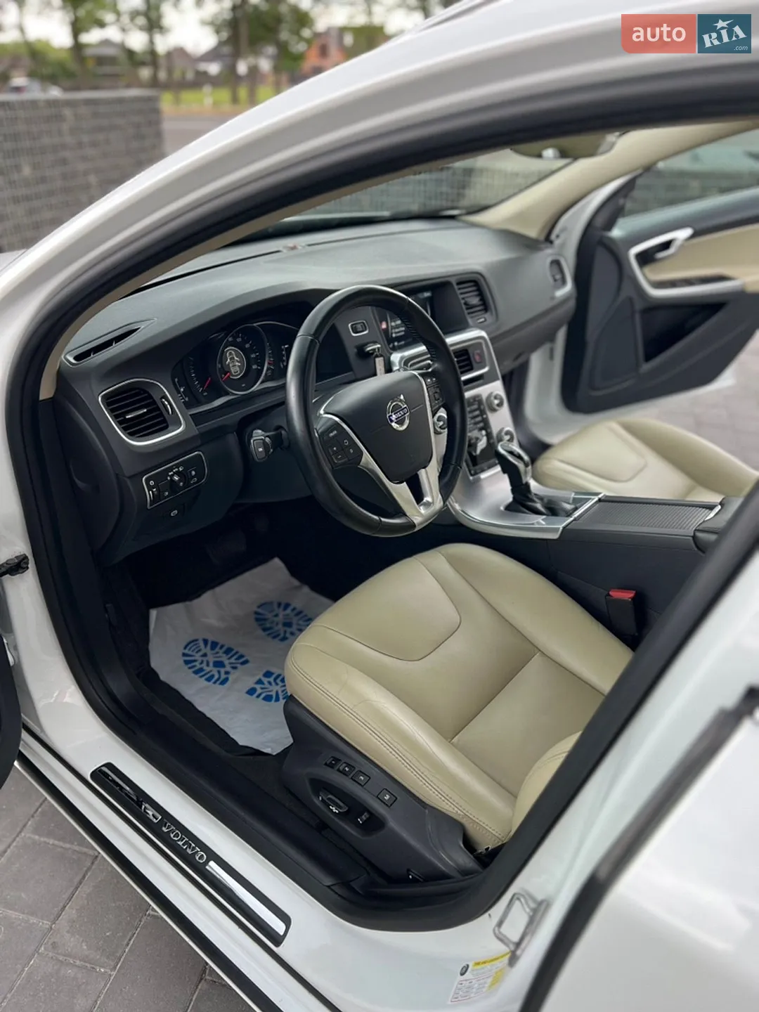 2017 Volvo V60 - мініатюра 23