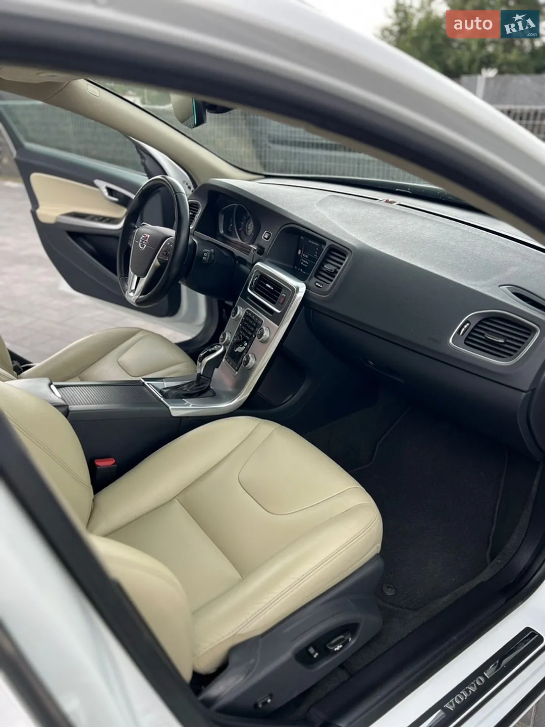 2017 Volvo V60 - мініатюра 32