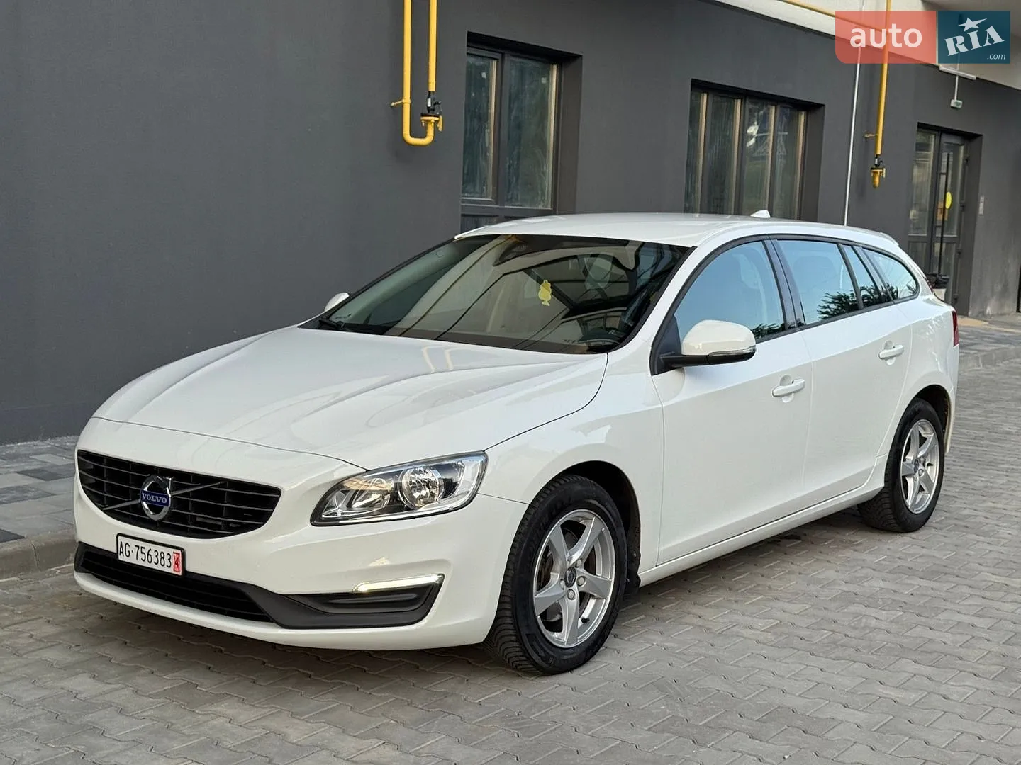2015 Volvo V60 - мініатюра 5