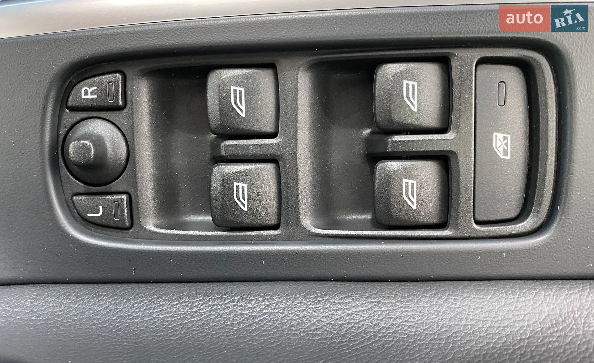 2018 Volvo V60 - мініатюра 21