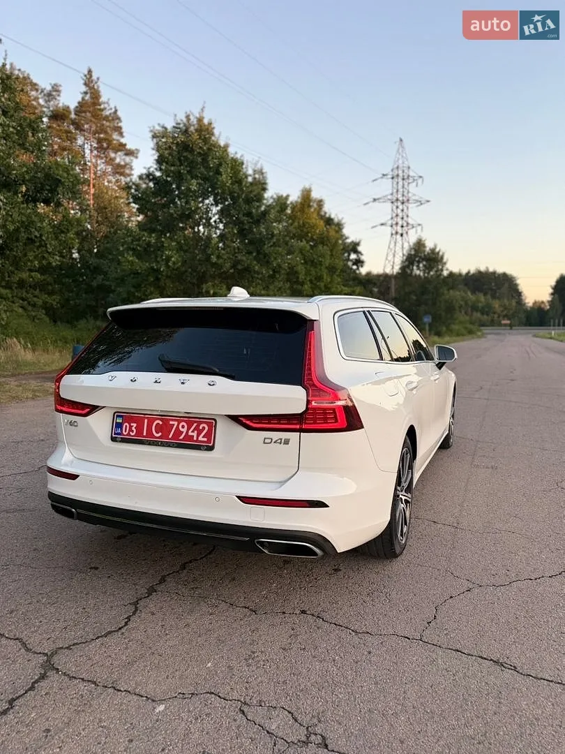 2019 Volvo V60 - мініатюра 18