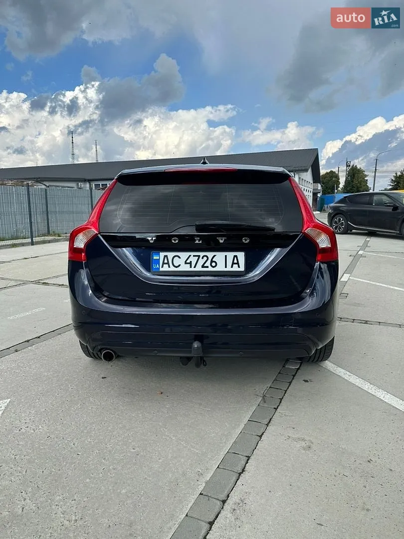 2018 Volvo V60 - мініатюра 9