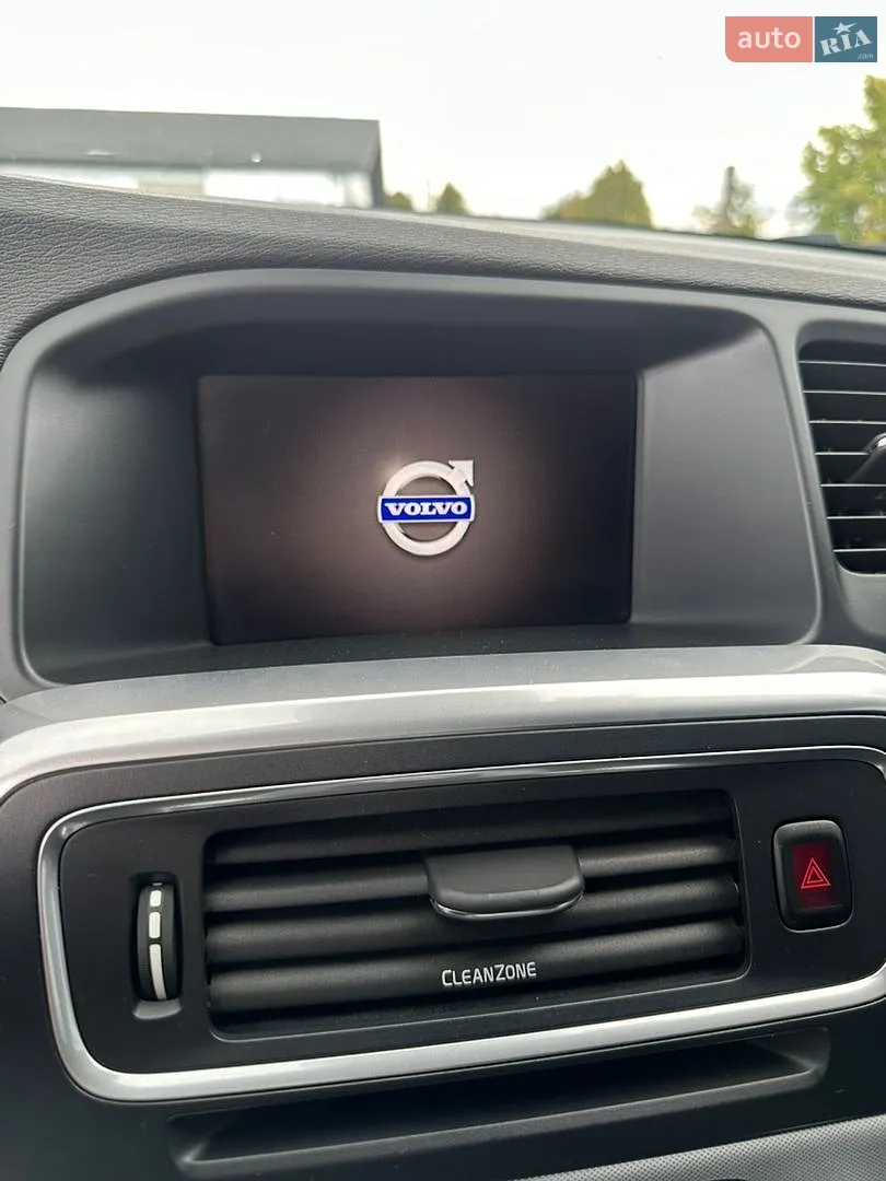 2018 Volvo V60 - мініатюра 28