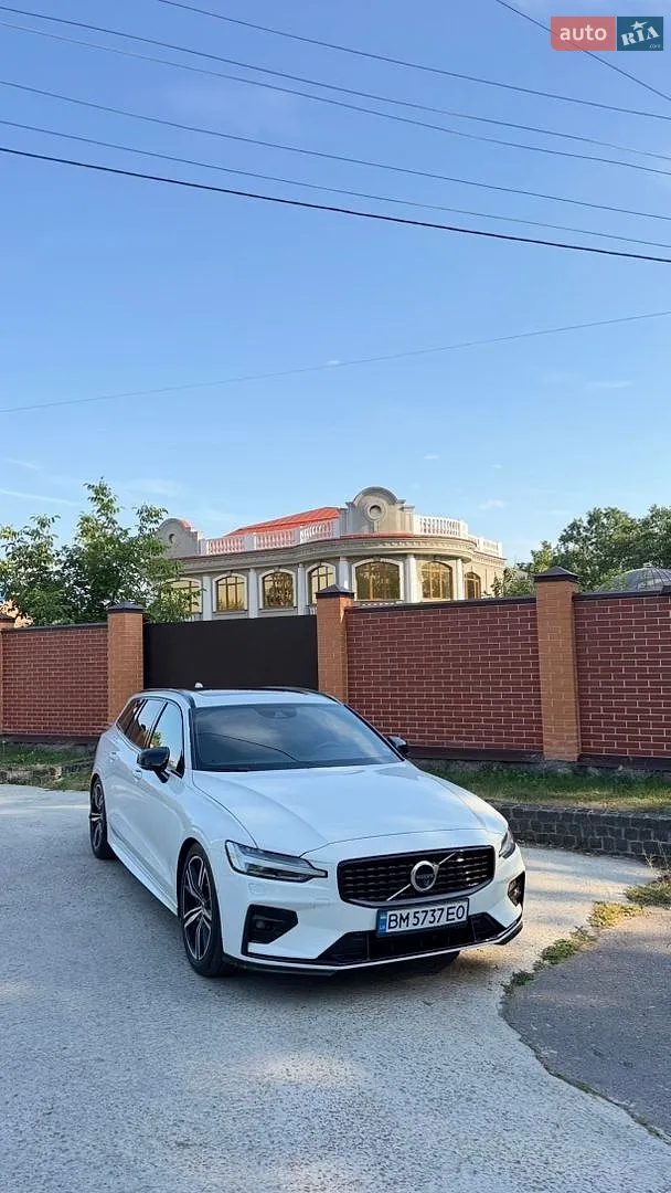 2019 Volvo V60 - фото 1