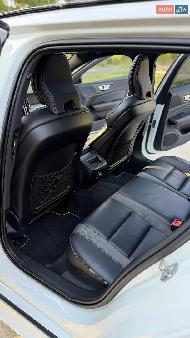 2019 Volvo V60 - мініатюра 31