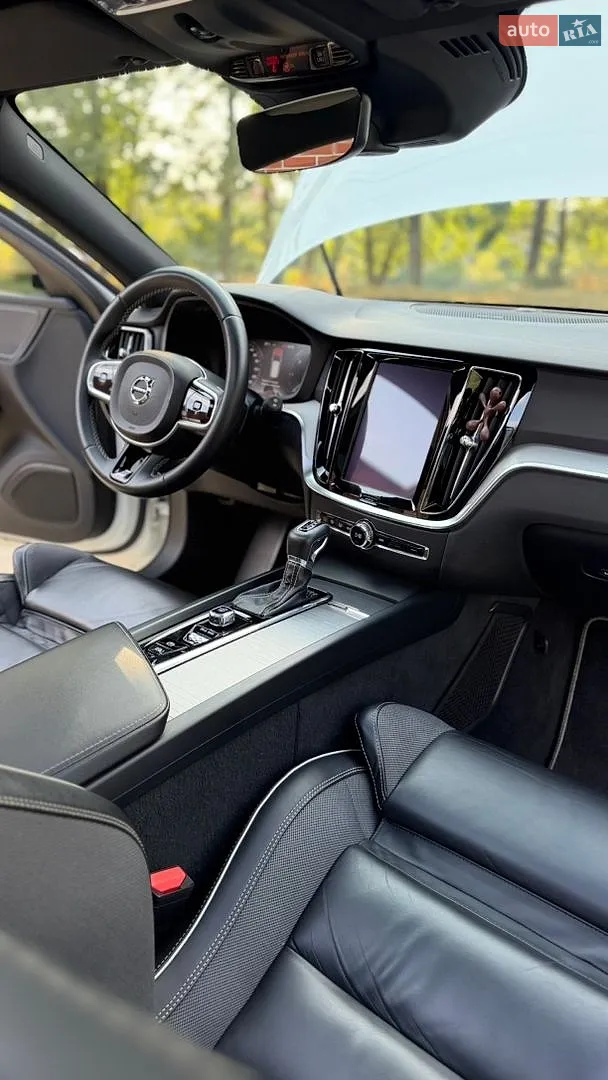 2019 Volvo V60 - мініатюра 42