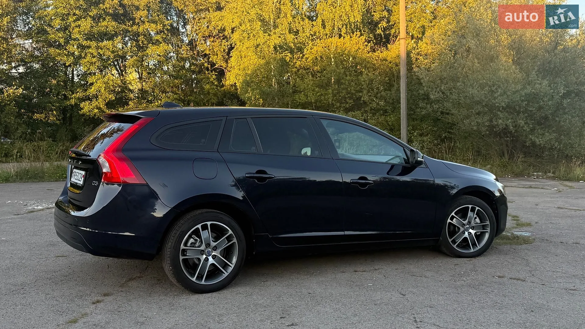 2016 Volvo V60 - мініатюра 9