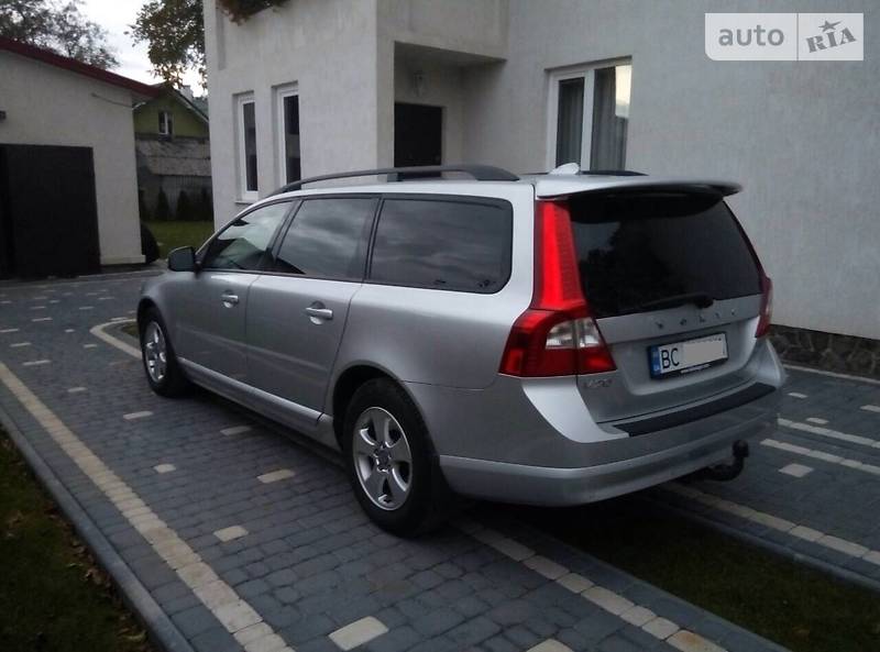 Volvo V70 2008 року