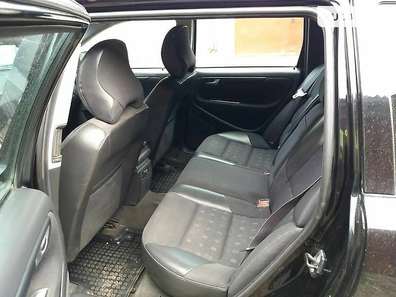 Універсал Volvo V70 2001 в Ромнах