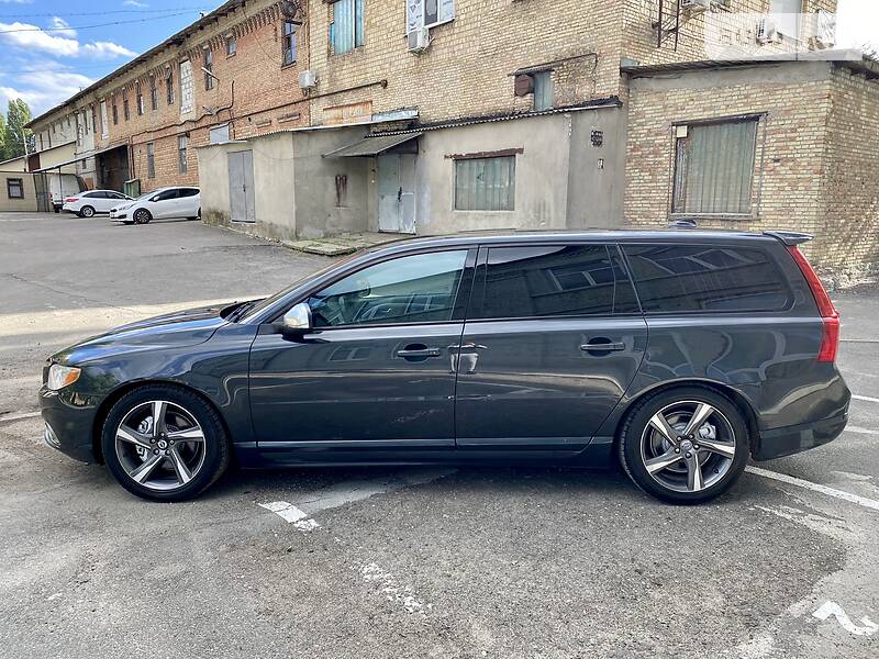 Универсал Volvo V70 2013 в Киеве