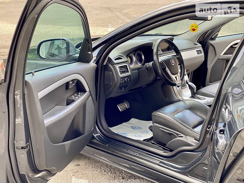 Универсал Volvo V70 2013 в Киеве