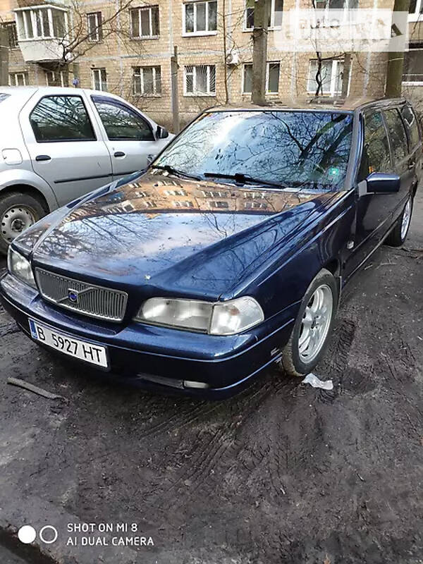 Універсал Volvo V70 2000 в Києві