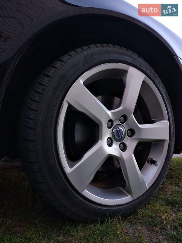 Универсал Volvo V70 2009 в Луцке