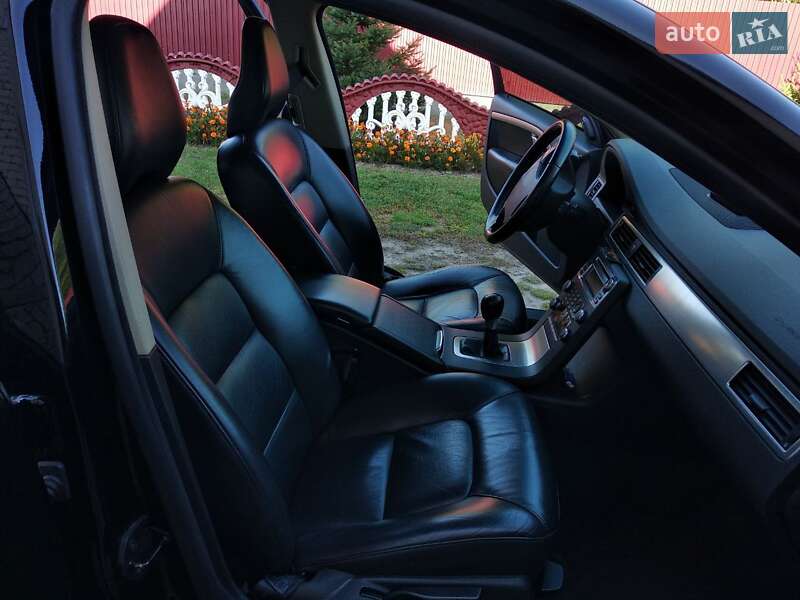 Универсал Volvo V70 2009 в Луцке