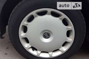 Универсал Volvo V70 2002 в 