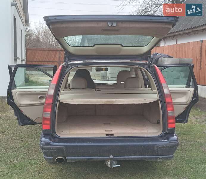 Универсал Volvo V70 1998 в Кременце