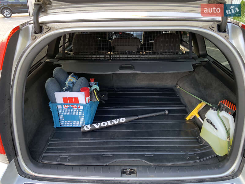 Универсал Volvo V70 2004 в Луцке