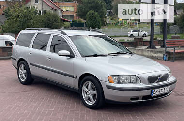 Універсал Volvo V70 2004 в Рівному