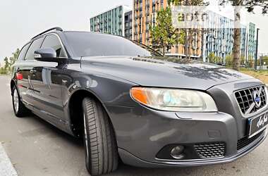 Универсал Volvo V70 2010 в Киеве