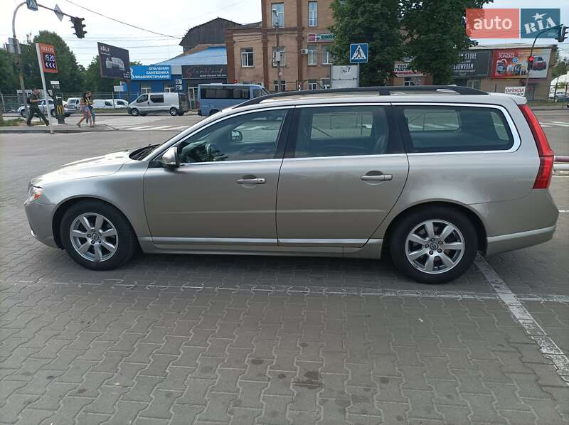 Універсал Volvo V70 2011 в Житомирі