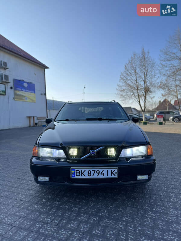 Універсал Volvo V70 1998 в Рівному