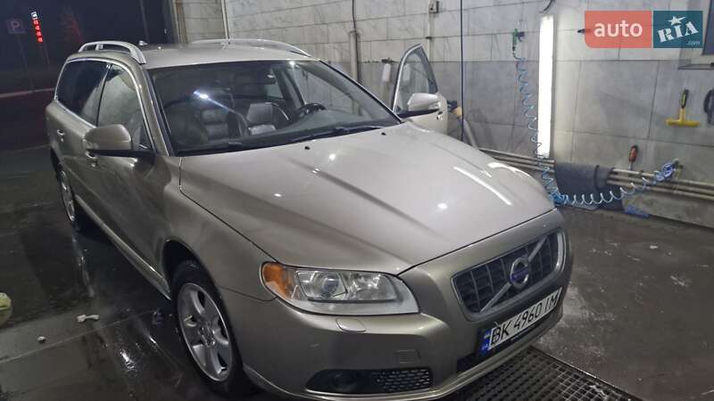 Універсал Volvo V70 2010 в Рівному фото 8 Універсал Volvo V70 2010 в Рівному