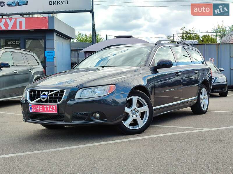 Универсал Volvo V70 2011 в 