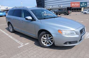 Универсал Volvo V70 2010 в Житомире