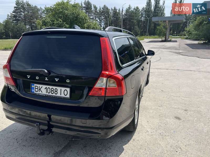 Універсал Volvo V70 2011 в Маневичах