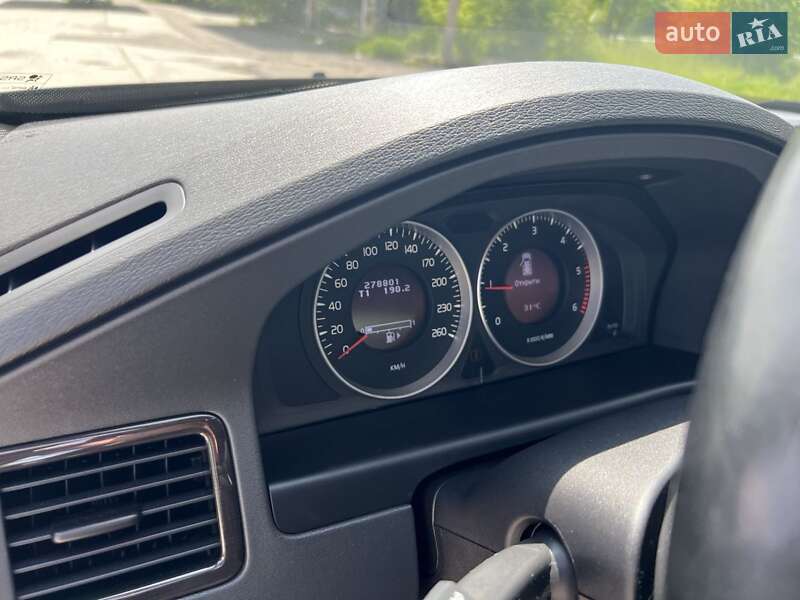 Універсал Volvo V70 2011 в Маневичах